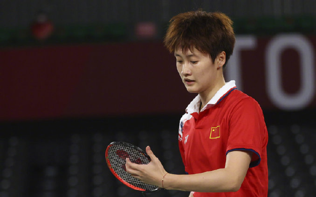 着篮球运动 着篮球运动