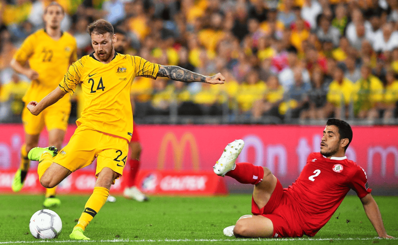 利奠定了坚 利奠定了坚