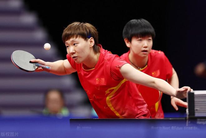 滑雪已经成 滑雪已经成